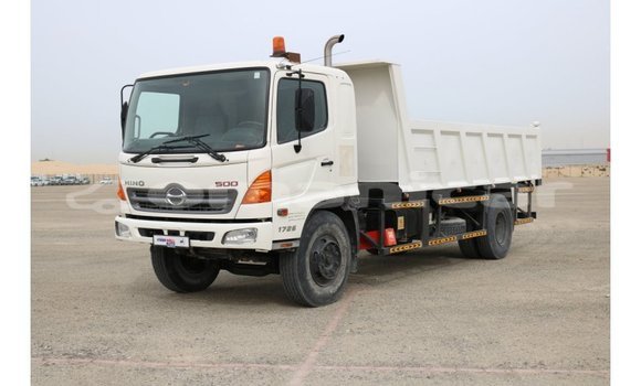 Buy Import Hino 300 Series White Truck in Import - Dubai in Dhufar