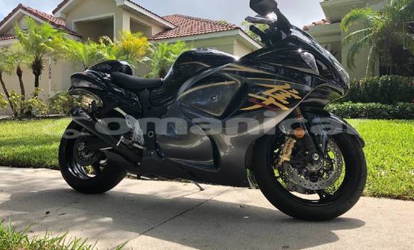 Buy Used Suzuki HAYABUSA Silver Bike in Muscat in Masqat Buy Used Suzuki HAYABUSA Silver Bike in Muscat in Masqat