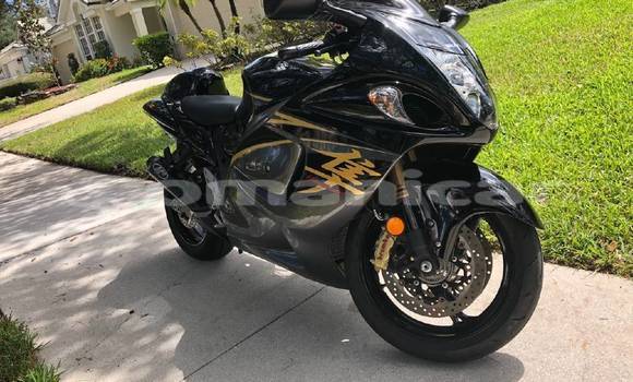 Buy Used Suzuki HAYABUSA Silver Bike in Muscat in Masqat Buy Used Suzuki HAYABUSA Silver Bike in Muscat in Masqat