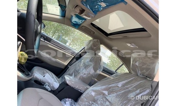 Buy Import Hyundai Elantra White Car in Import - Dubai in Dhufar Buy Import Hyundai Elantra White Car in Import - Dubai in Dhufar