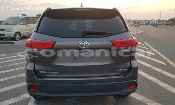 Buy Import Toyota Highlander Other Car in Import - Dubai in Dhufar Buy Import Toyota Highlander Other Car in Import - Dubai in Dhufar