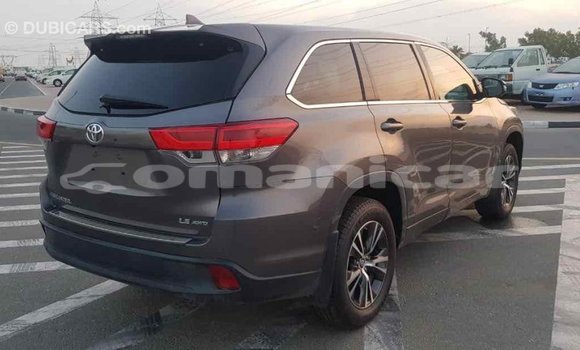 Buy Import Toyota Highlander Other Car in Import - Dubai in Dhufar Buy Import Toyota Highlander Other Car in Import - Dubai in Dhufar