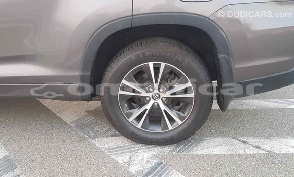 Buy Import Toyota Highlander Other Car in Import - Dubai in Dhufar Buy Import Toyota Highlander Other Car in Import - Dubai in Dhufar
