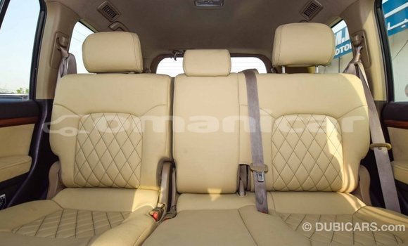 Buy Import Toyota Land Cruiser White Car in Import - Dubai in Dhufar Buy Import Toyota Land Cruiser White Car in Import - Dubai in Dhufar