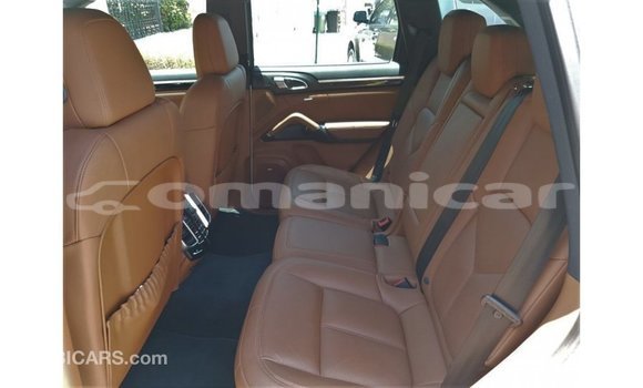 Buy Import Porsche Cayenne White Car in Import - Dubai in Dhufar Buy Import Porsche Cayenne White Car in Import - Dubai in Dhufar