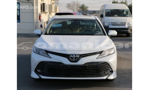 Buy Import Toyota Camry White Car in Import - Dubai in Dhufar Buy Import Toyota Camry White Car in Import - Dubai in Dhufar