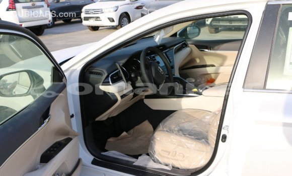 Buy Import Toyota Camry White Car in Import - Dubai in Dhufar Buy Import Toyota Camry White Car in Import - Dubai in Dhufar
