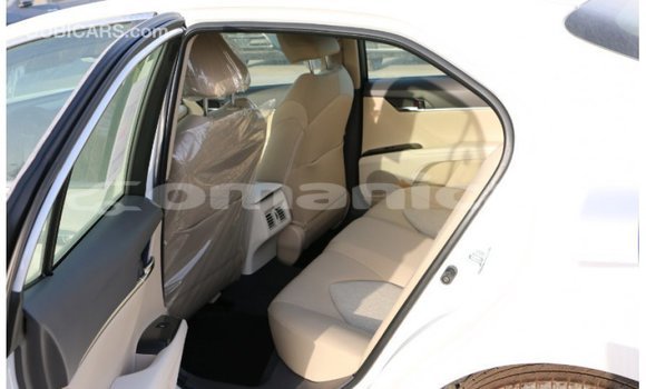 Buy Import Toyota Camry White Car in Import - Dubai in Dhufar Buy Import Toyota Camry White Car in Import - Dubai in Dhufar